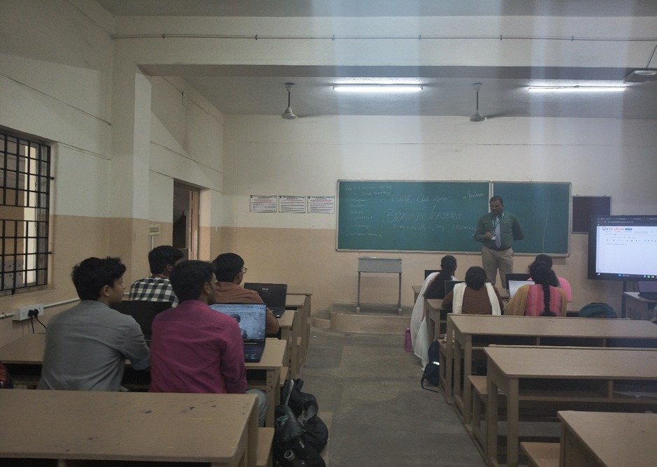 Students at an IEEE branch session in a classroom