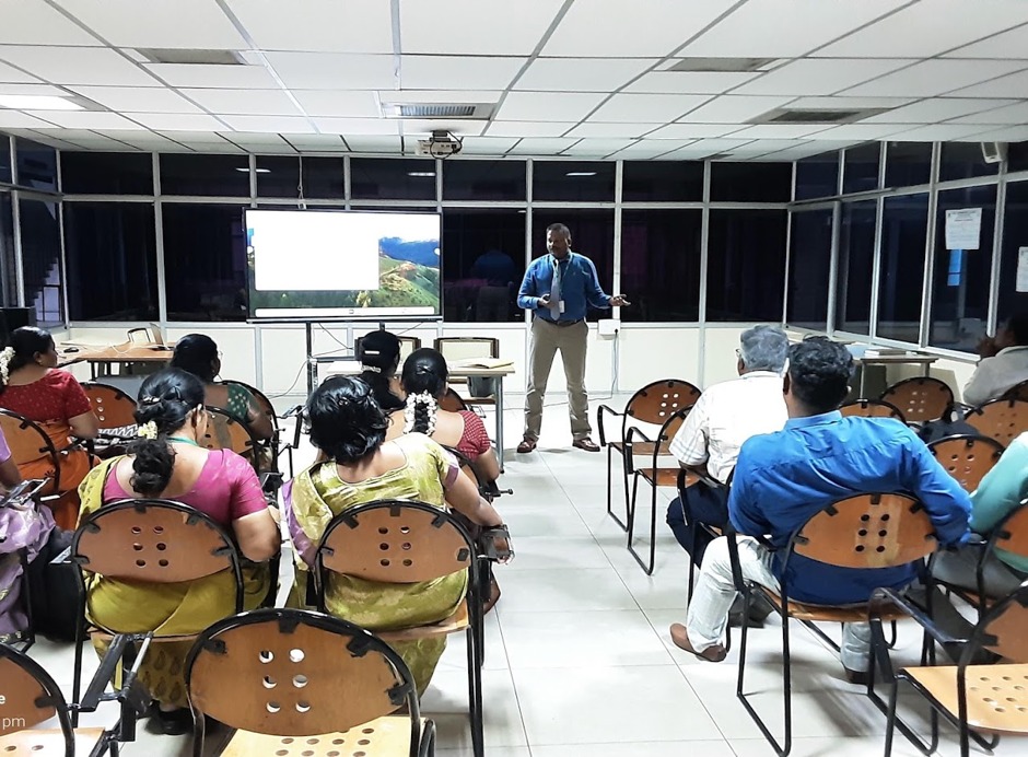 Students attending an IEEE session in a seminar hall